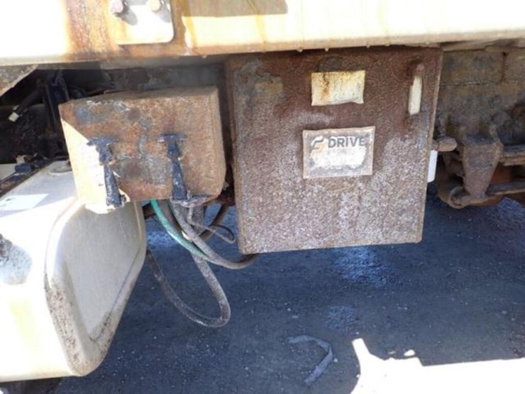 2016-ford-f750-image-38