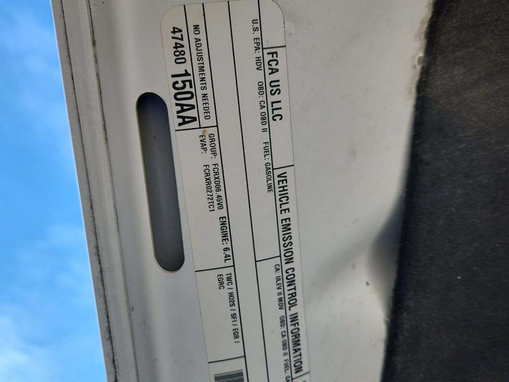 2015-dodge-2500-image-27