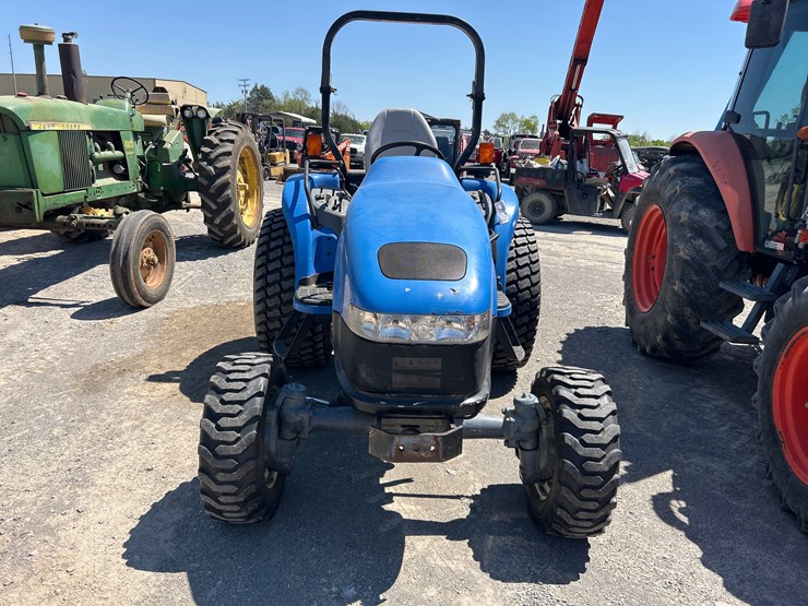new-holland-tc40d-image-2