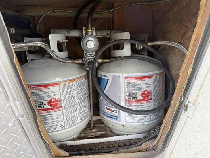 #3004-•-2003-40'-gooseneck-concession-trailer-image-8