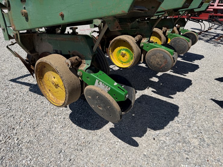 john-deere-7000-image-6