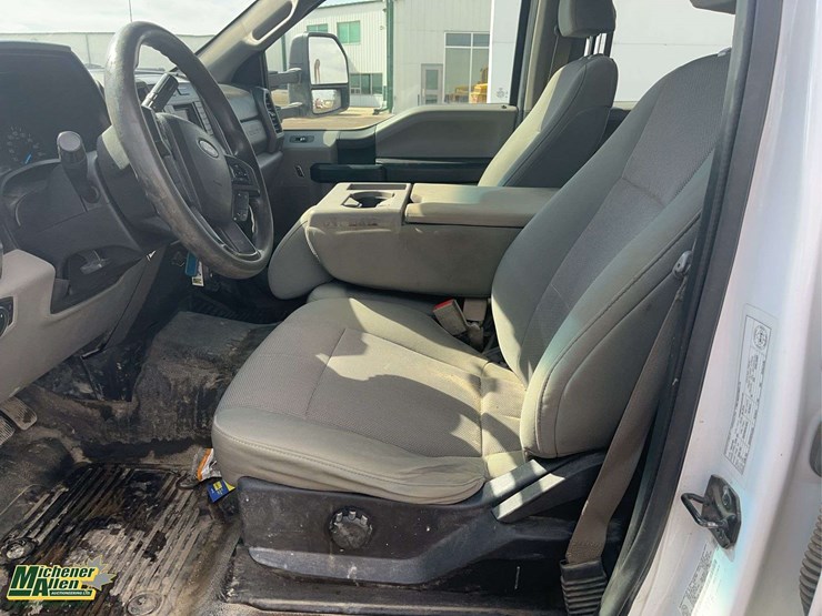 2018-ford-f550-image-13