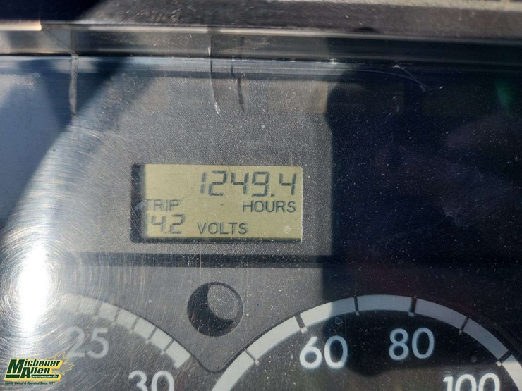 2004-freightliner-fl80-image-16