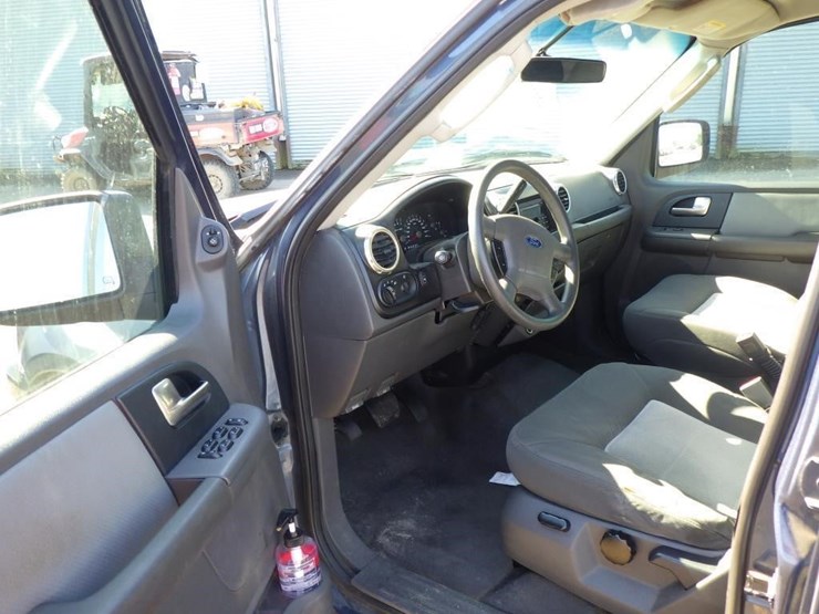 2003-ford-expedition-image-6