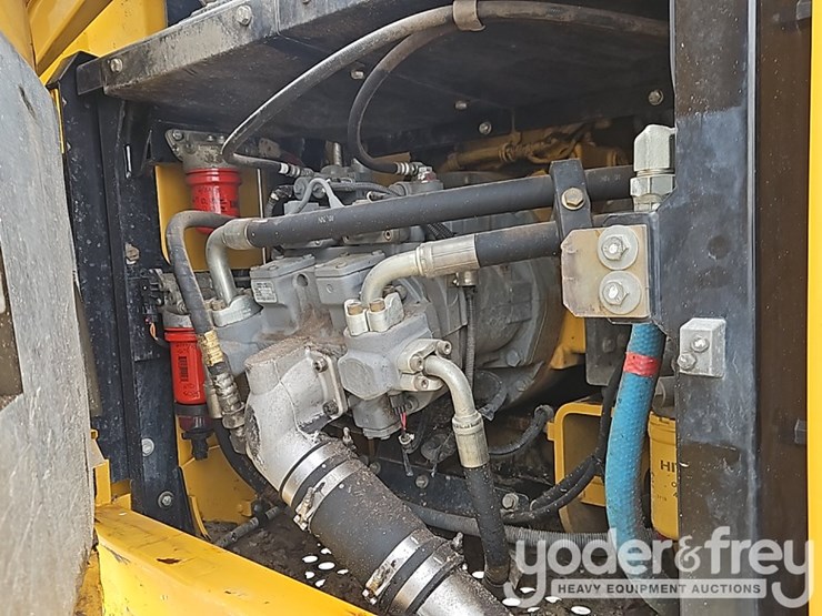 2016-deere-210g-image-29