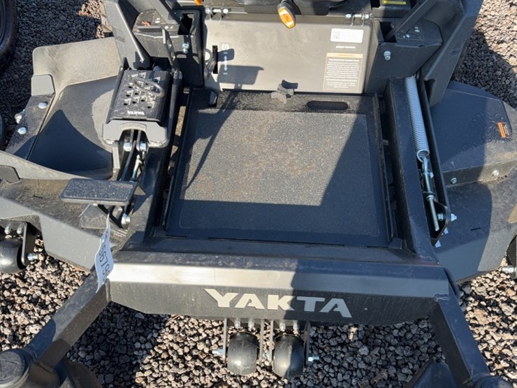 #4031-•-yakta-yxr-320-zero-turn-mower-image-5