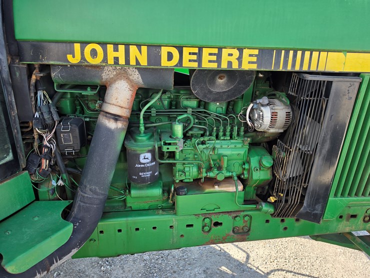 1992-john-deere-4760-image-17