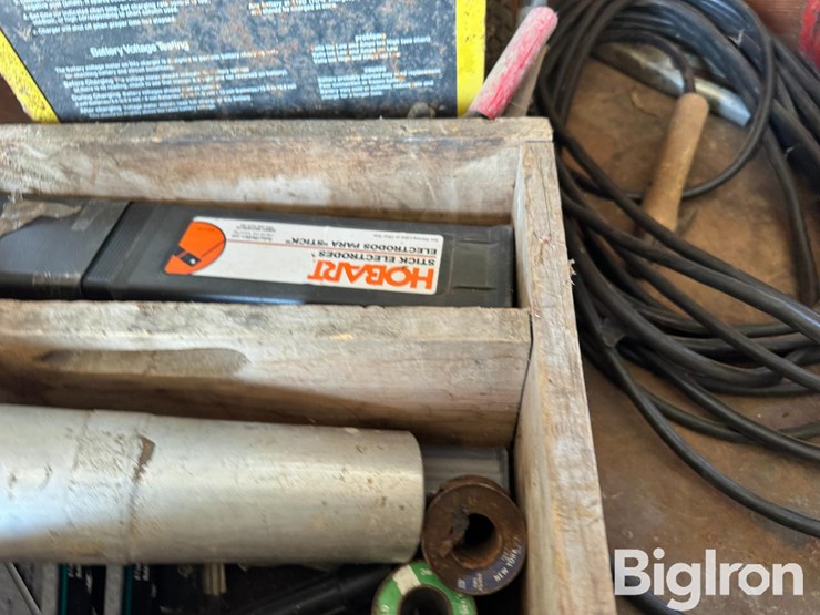 welder/charger-&-accessories-image-18