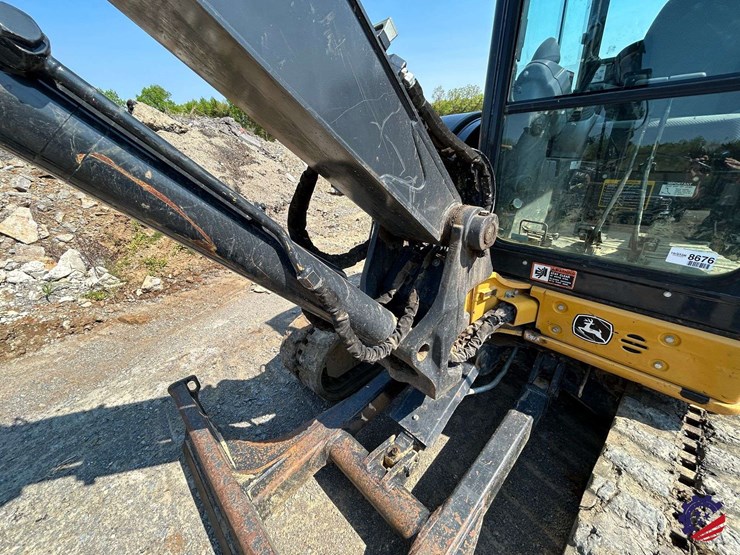 2021-deere-60g-image-47