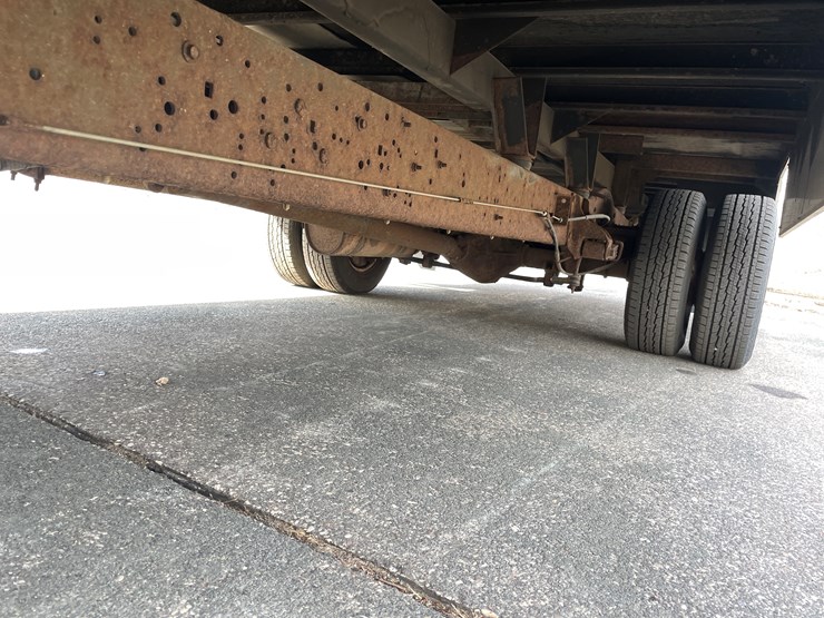 2008-ford-e350-image-23