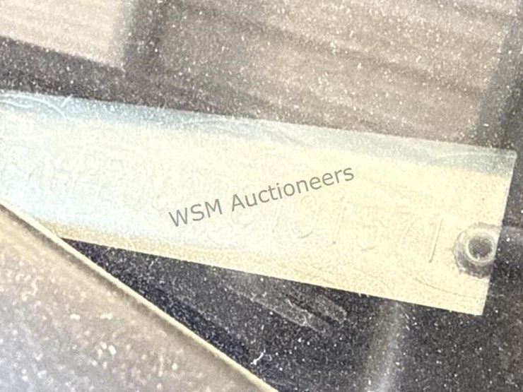 2013-ford-taurus-sdn-image-13