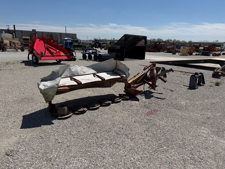 new-holland-462-image-1