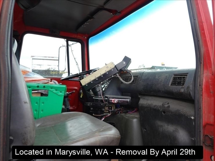 1991-ford-l9000-image-18