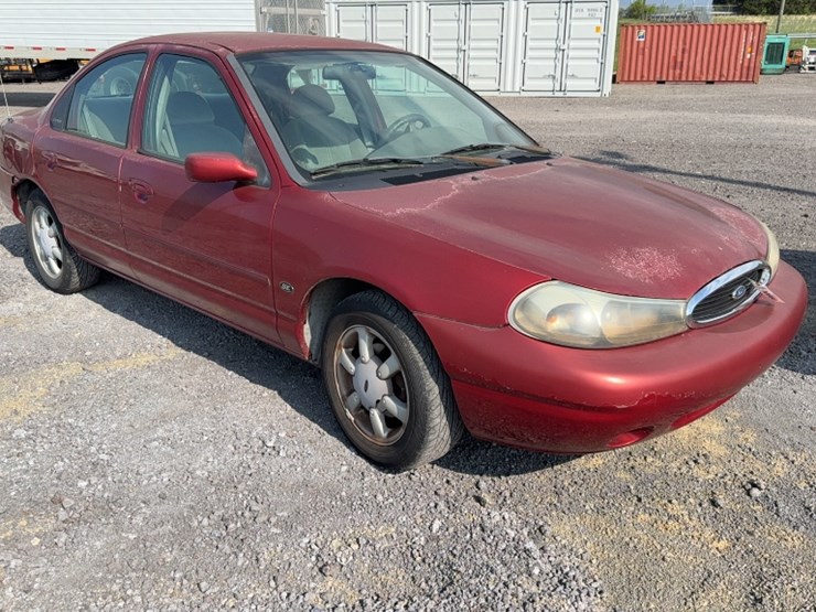 #4023-•-1999-ford-contour-sedan-image-3