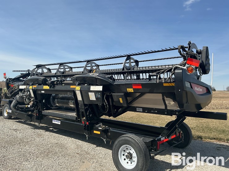 2023-macdon-fd225-flex-draper-head-image-5