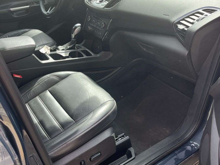 2019-ford-escape-image-2