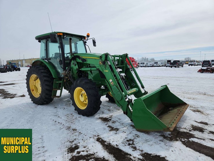 2014-john-deere-6115d-image-2