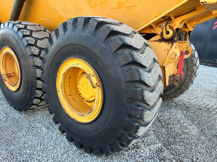 2014-volvo-a25g-image-15