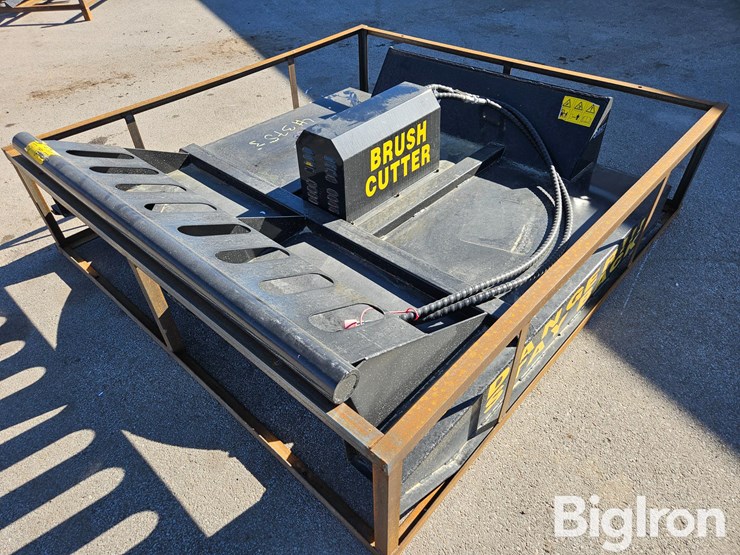 2025-massey-ferguson-730-image-1