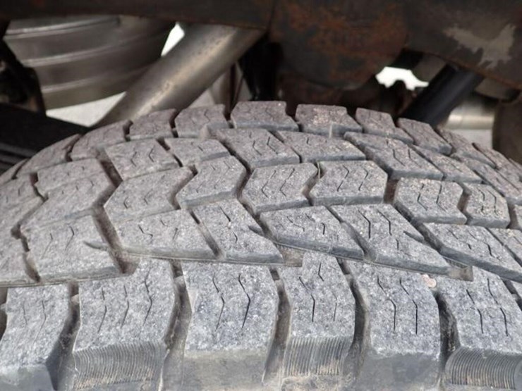 2022-chevrolet-2500hd-image-53