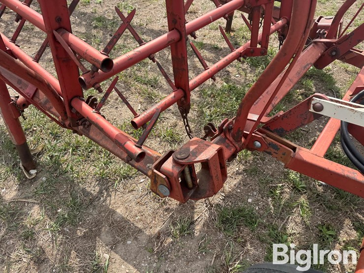 international-310-image-15