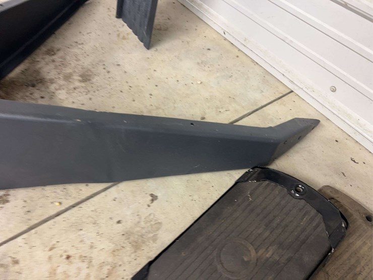 fordson-fender-parts-image-9