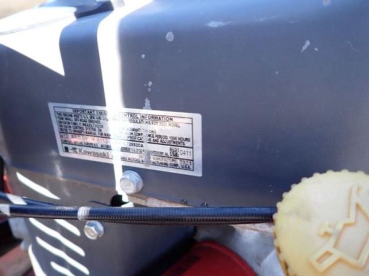 2021-toro-grand-stand-72505-stand-on-409347491-image-18