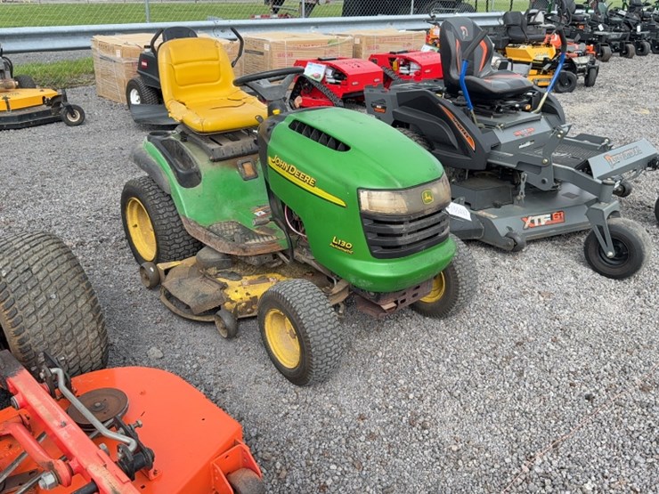 john-deere-l130-image-3