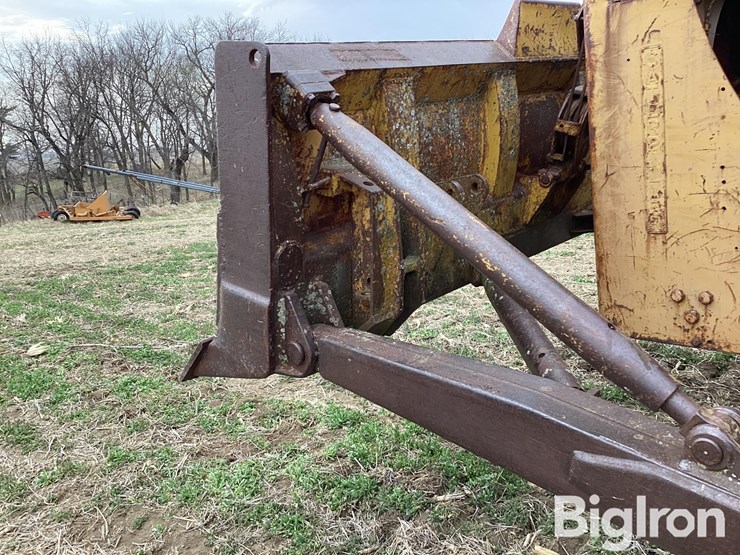 caterpillar-d8-image-19