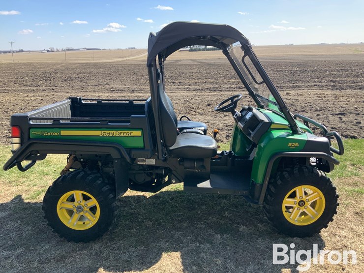 2011-john-deere-gator-image-4