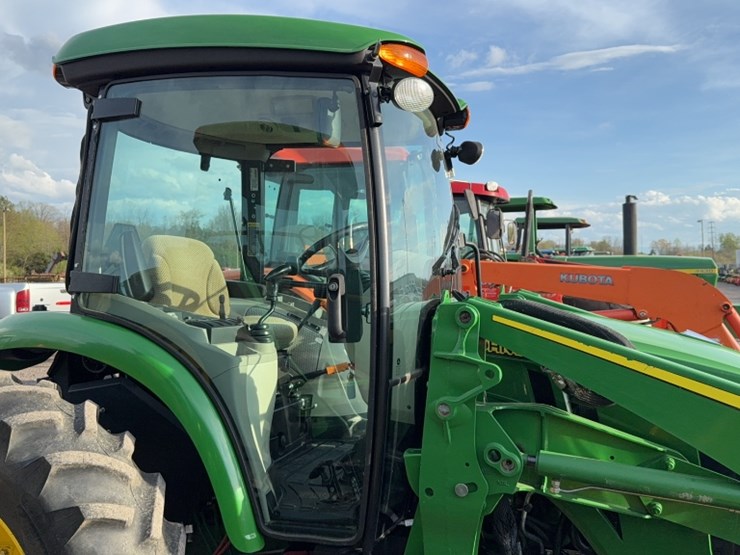 john-deere-4052r-image-5