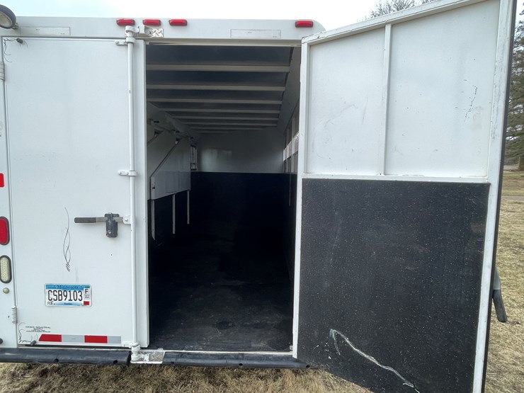 #292-•-2005-trails-west-classic-horse-trailer-(has-mn-title-in-delay)(scandia,-mn)-image-23
