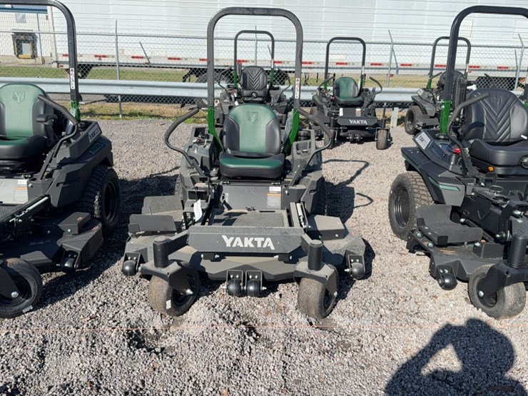 #4079-•-yakta-yxr-120-zero-turn-mower-image-2