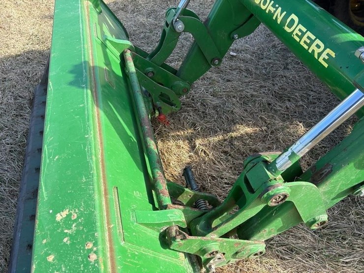 2022-john-deere-5100m-image-13