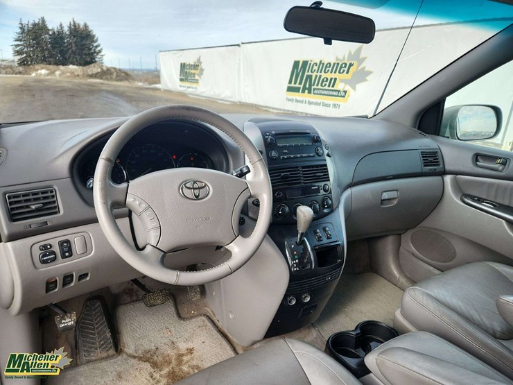 2007-toyota-sienna-le-image-19