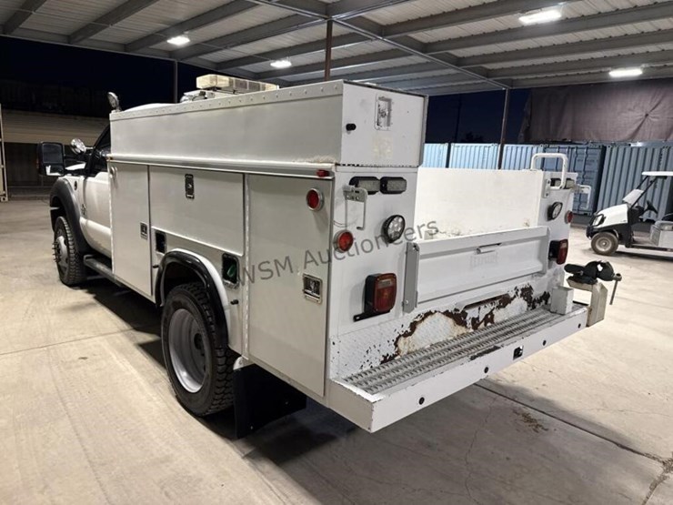 2012-ford-f550-image-6