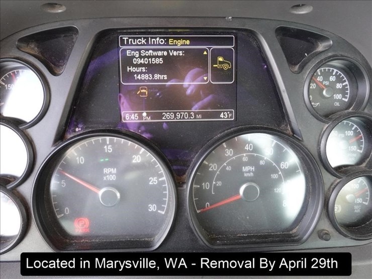 2015-peterbilt-567-image-25