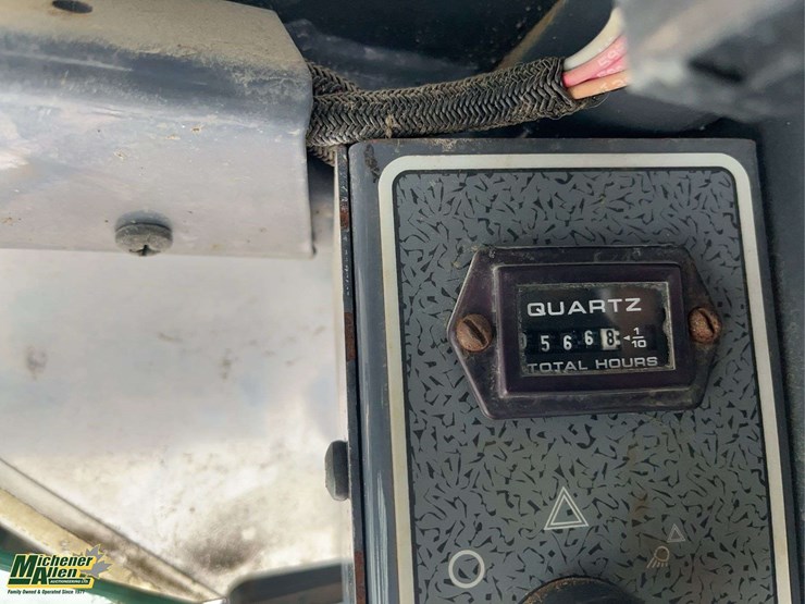 2012-gehl-1640-image-15