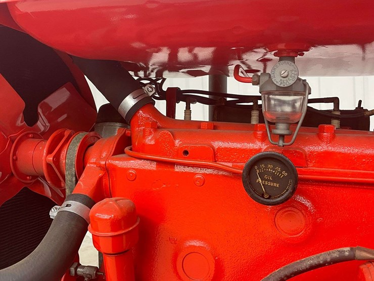 1950-ford-8n-image-13