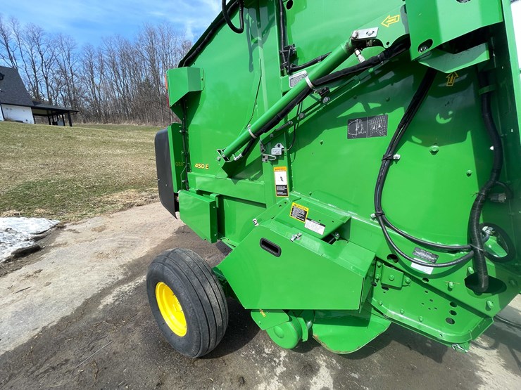 #142-•-john-deere-round-baler-(stoughton,-wi)-image-21