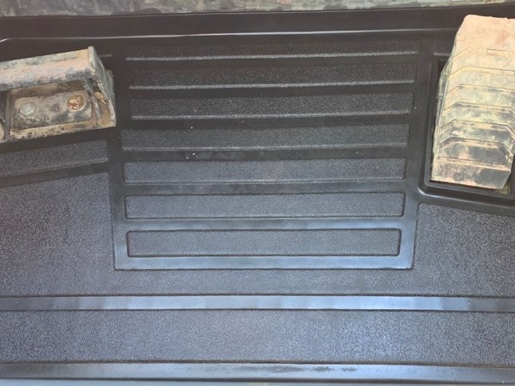 2023-deere-331g-image-52