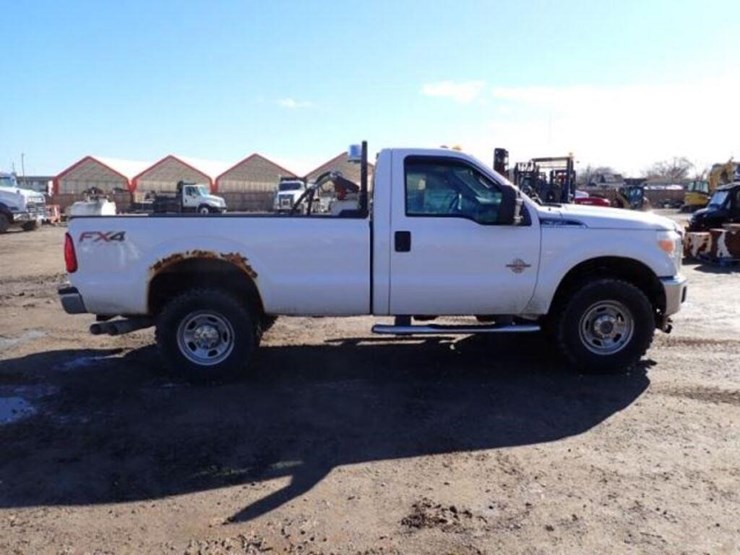 2016-ford-f350-xlt-image-4