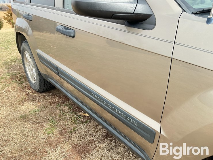 2005-jeep-grand-cherokee-image-16