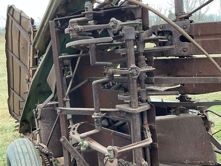 john-deere-binder-image-15