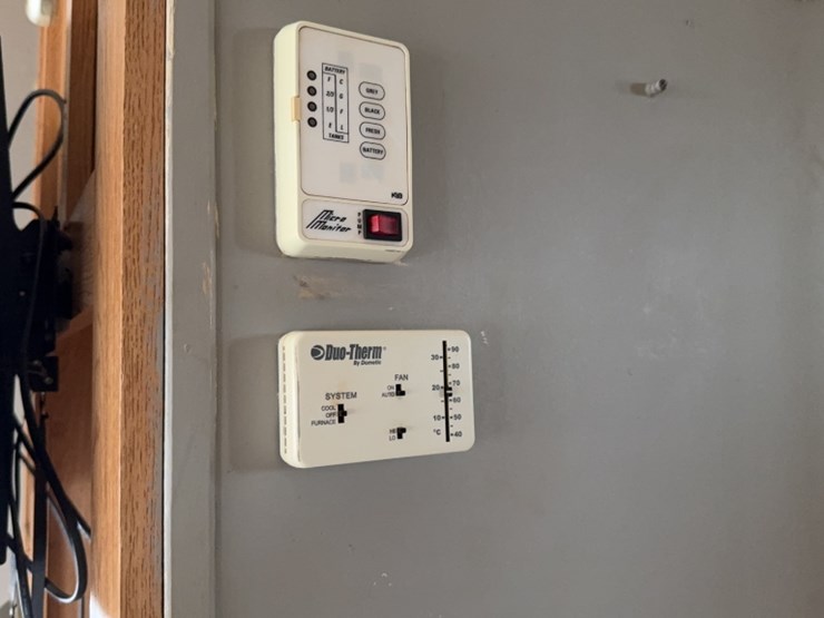 #3002-•-2006-rockwood-28'-5th-wheel-camper-image-26