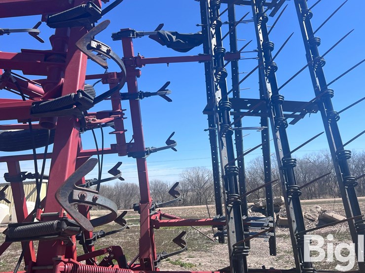 case-ih-4300-image-10