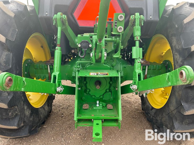 2022-john-deere-5045e-image-18