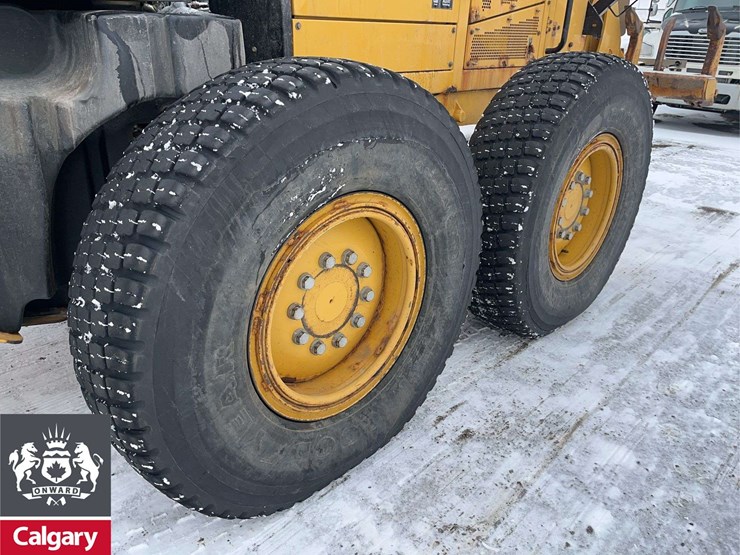 2011-caterpillar-140m-image-10