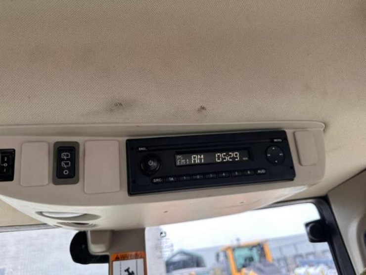 2020-john-deere-6130m-image-18