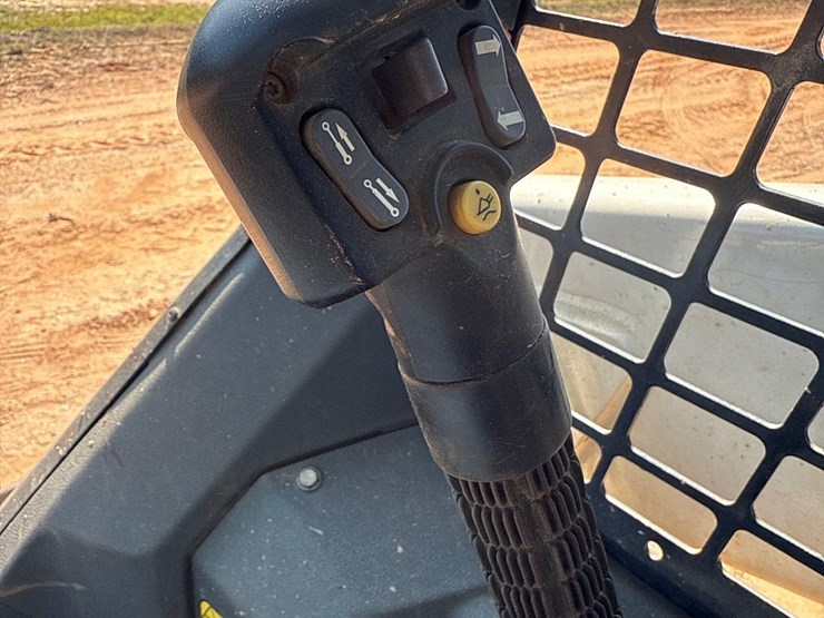 2022-bobcat-t66-image-14